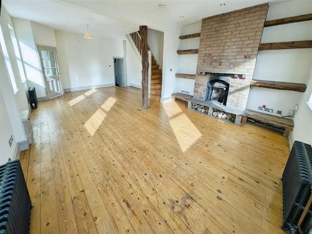 Haydn Road, Sherwood, Nottingham, NG5. 2 bed flat to rent £975 pcm £225 pw