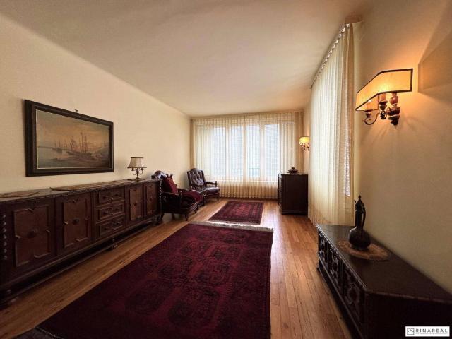 Haydngasse / Webgasse | Großzügige 3 Zimmer Wohnung | 1. Obergeschoss | Lift | möbliert