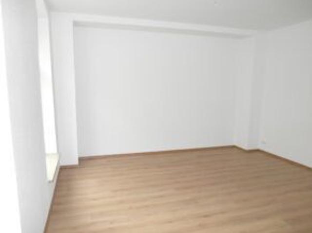 Haydnstr. 1, Wohnung 2 ~~~ Fußbodenheizung, Balkon, Tageslichtbad mit Wanne und Dusche, Abstellraum