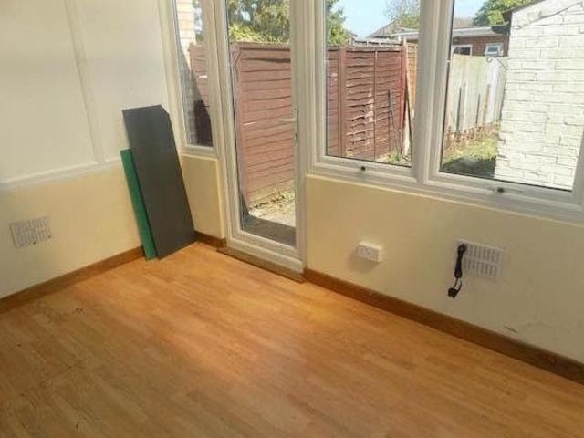Hayes UB4, 3 bed terraced house to rent, £2,050 pcm | PrimeLocation