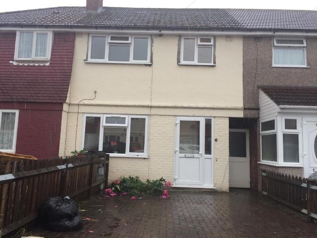 Hayes UB4, 3 bed terraced house to rent, £2,350 pcm | PrimeLocation