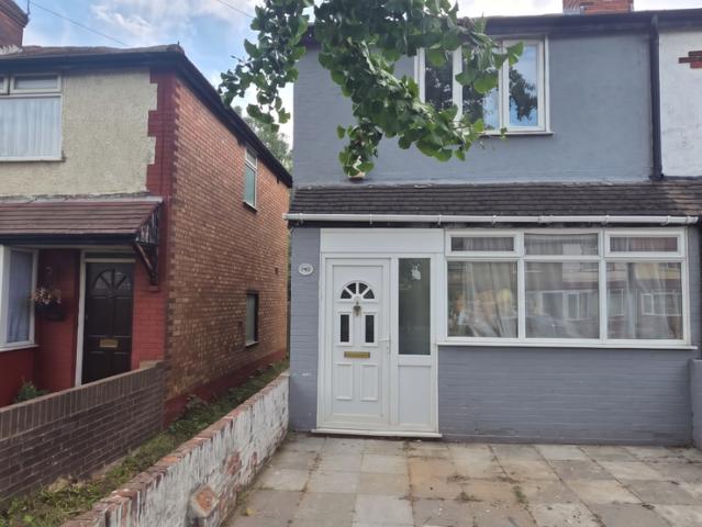 Hayes UB4, 2 bed end terrace house to rent, £1,750 pcm | PrimeLocation