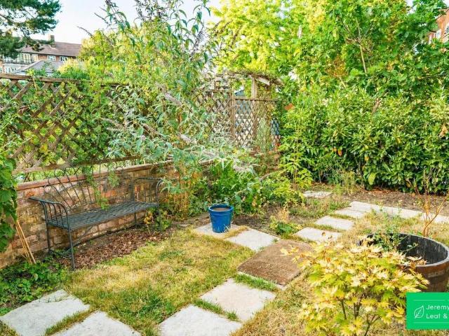 Hayes Cottages, Red Lion Hill East. 2 bed cottage to rent £2,080 pcm £480 pw