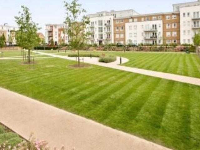 Hayfield Court, Maidenhead, SL6 2 bed maisonette to rent £1,750 pcm £404 pw