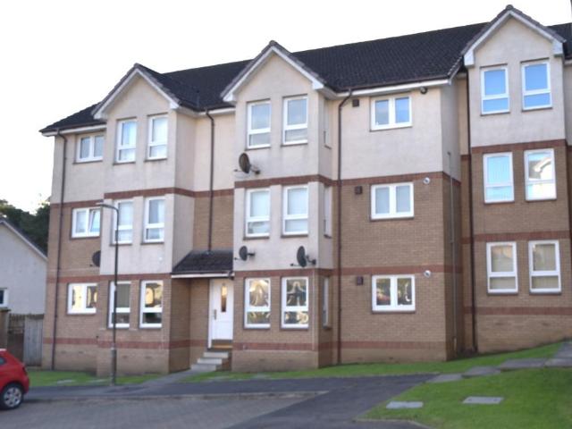 Haymarket Crescent, Livingston, West. 2 bed flat to rent £995 pcm £230 pw