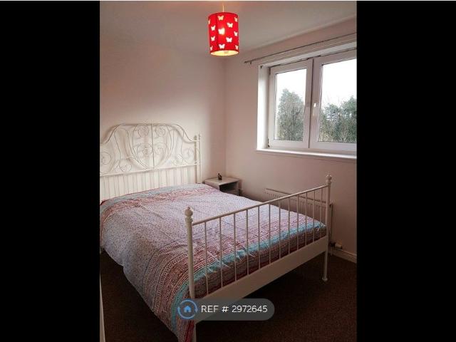 Haymarket Crescent, Livingston EH54, 2 bed flat to rent, £1,050 pcm | PrimeLocation