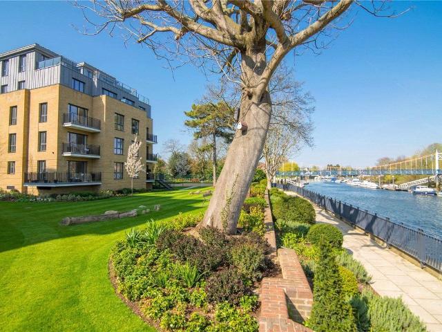 Haymarket House, Teddington TW11, 3 bed flat to rent, £5,140 pcm | PrimeLocation