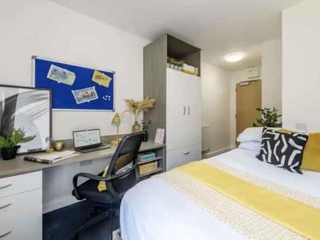 Haymarket Yards, Edinburgh Has an Apartment