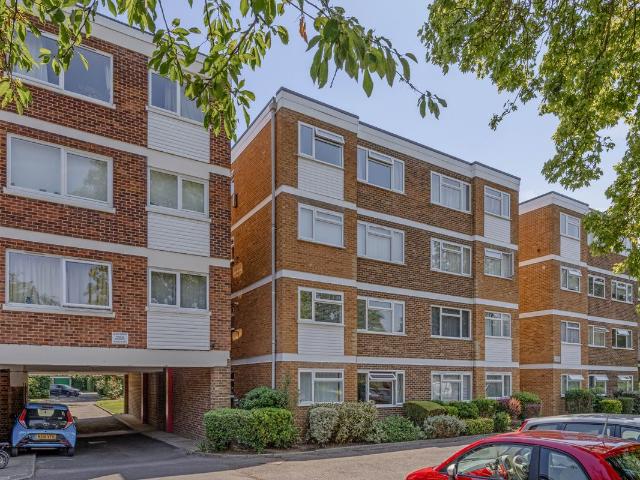 Hayne Road, Beckenham BR3, 2 bed flat to rent, £1,900 pcm | PrimeLocation