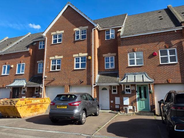 Haynes Road, Bedford MK42, 4 bed town house to rent, £1,850 pcm | PrimeLocation