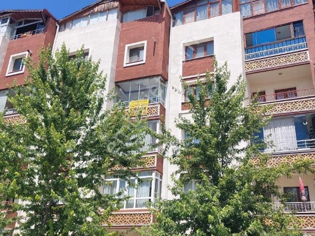 Hayri Sığırcı Caddesi Üzeri 3+1 Arakat Kiralık Daire