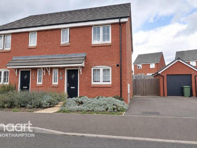 Haystack Close, Wellingborough 3 bed semi detached house to rent £1,350 pcm £312 pw