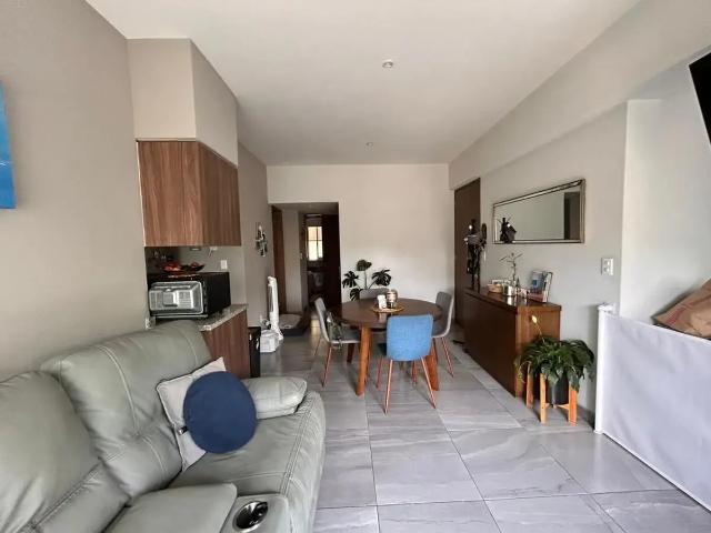 Haz espacio para tu vida: disfruta tu balcón  trabaja en tu estudio