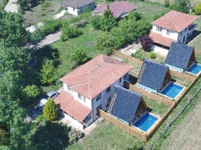 Hazır Turizm Konsepti 2 Dönüm Arazi İçinde 2villa + 3bungalov
