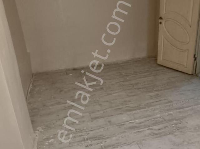 Hazır Kiracılı İstanbul Zeytinburnu 1+1 Satılık Daire