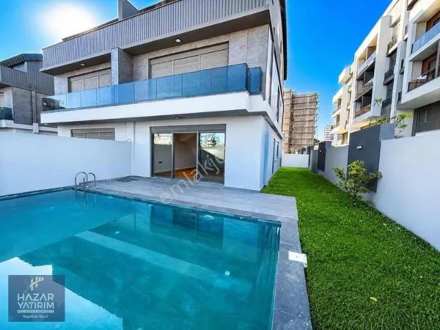 Hazar Yatırımdan Altıntaş'ta Prestijli Konumda Satılık 5+1 Villa