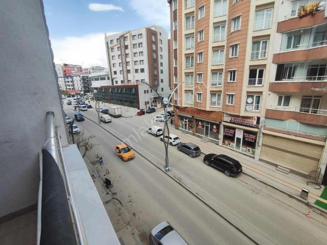 Hazar'dan Merkezde Mülkiyetli Kapalı Otopark Geniş 3+1 Satılık!