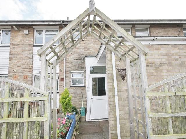 Hazel Close, Englefield Green, Egham, Surrey TW20, 2 bed flat to rent, £1,700 pcm | PrimeLocation