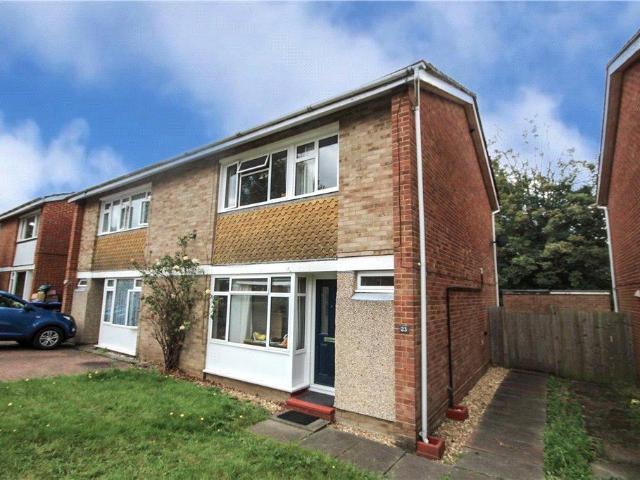 Hazel Close, Englefield Green, Egham. 5 bed semi detached house to rent £2,800 pcm £646 pw