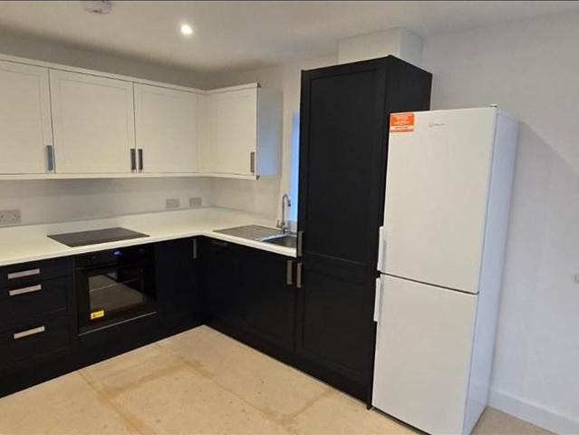 Hazel Grove, Stockport, SK7 3 bed flat to rent £1,350 pcm £312 pw