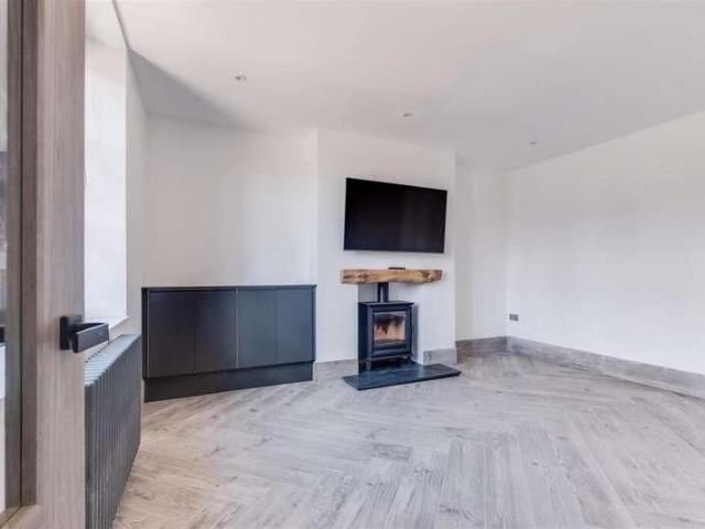 Hazel Grove, Staines upon thames, TW18
