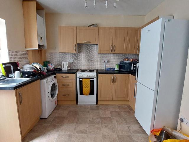 Hazel Road, Uplands, Swansea SA2 0LX StudentDigz Ltd