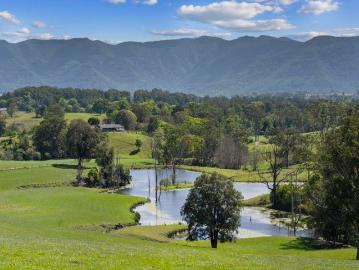 Hazelnook Premium Tweed Valley Cattle Holding