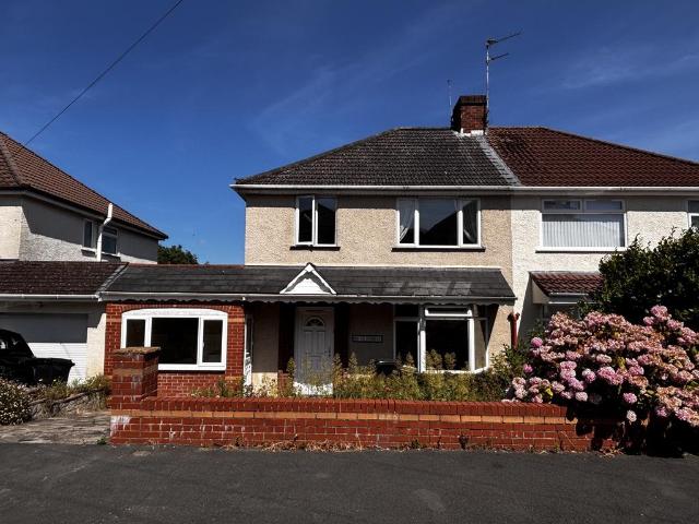 Hazelbury Road, Bristol BS14 3 bed semi detached house to rent £1,600 pcm £369 pw