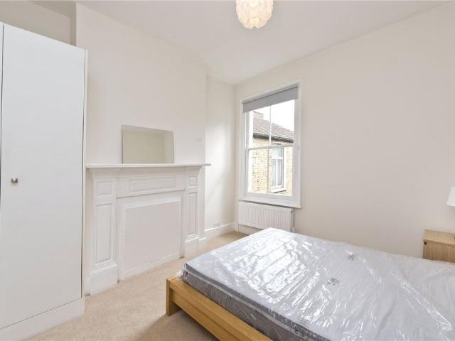 Hazelbourne Road, Balham, SW12, London