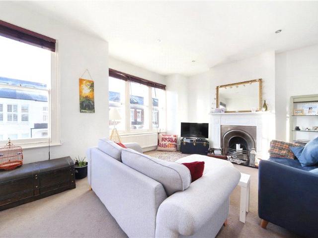 Hazelbourne Road, Clapham South SW12, 2 bed flat to rent, £2,500 pcm | PrimeLocation