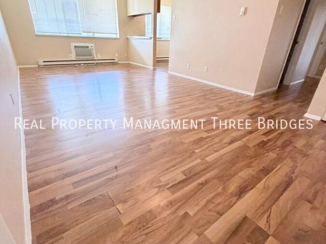 Hazelcrest 2br/1ba