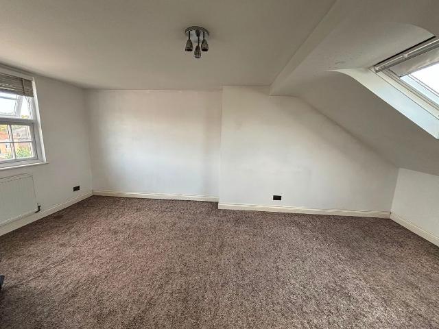 Hazeldene Road, Ilford IG3, 6 bed terraced house to rent, £5,100 pcm | PrimeLocation