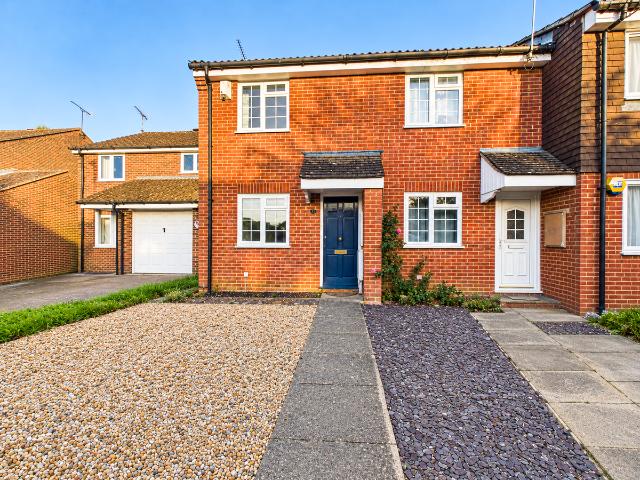 Hazelhurst Crescent, Horsham RH12, 2 bed end terrace house to rent, £1,600 pcm | PrimeLocation
