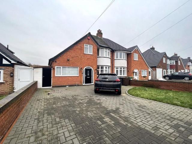 Hazelhurst Road, Castle Bromwich, B36 0BN, United Kingdom | 3 bed duplex for rent #138594883 | Rentberry