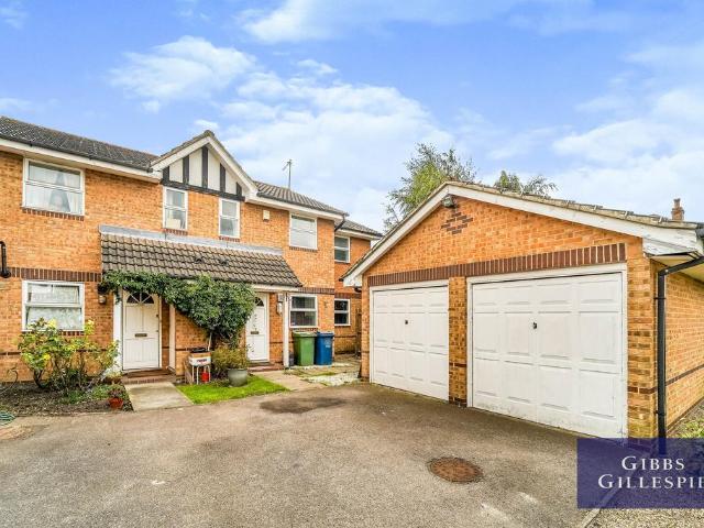 Hazelwood Close, North Harrow, HA2 3 bed semi detached house to rent £2,400 pcm £554 pw