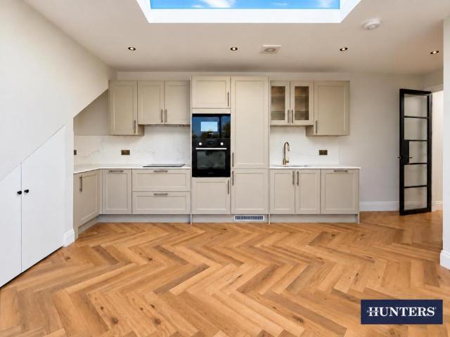 Hazelwood Avenue, Morden 1 bed apartment to rent £2,000 pcm £462 pw