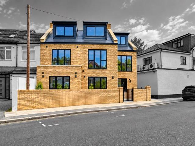 Hazelwood Avenue, Morden SM4, 2 bed flat to rent, £2,650 pcm | PrimeLocation