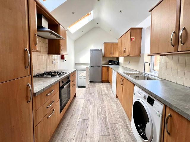Hazelwood Avenue, Jesmond NE2, 6 bed shared accommodation to rent, £3,846 pcm | PrimeLocation