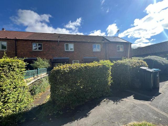 Hazelwood, Great Linford, Milton. 1 bed terraced house to rent £950 pcm £219 pw