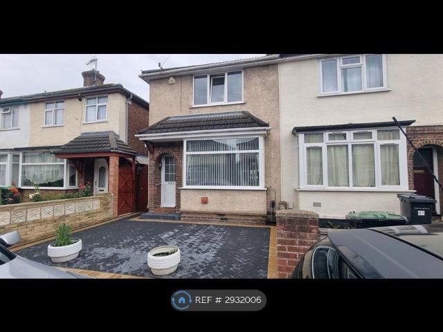 Hazelwood Road, Bedford MK42, 2 bed end terrace house to rent, £1,200 pcm | PrimeLocation