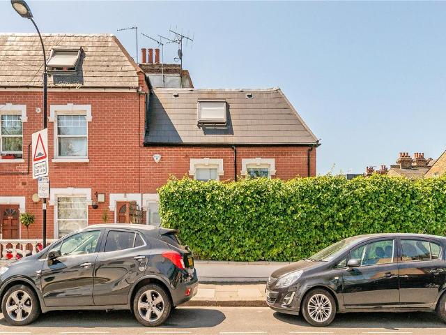 Hazlebury Road, Fulham, SW6 4 bed house to rent £4,400 pcm £1,015 pw