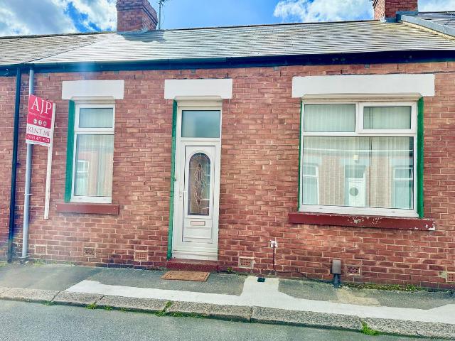 Hazledene Terrace, Sunderland SR4, 3 bed bungalow to rent, £725 pcm | PrimeLocation