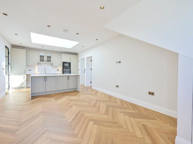 Hazlewood Avenue, Morden SM4, 2 bed flat to rent, £2,450 pcm | PrimeLocation