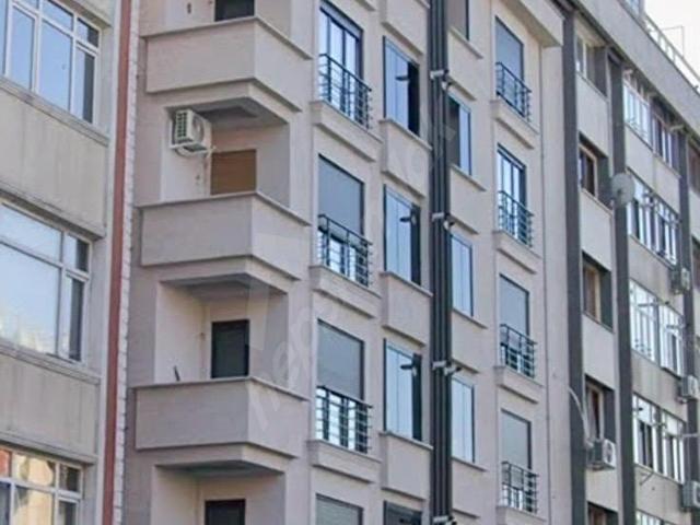 Haznedar Meydana 100 Metre Geniş 3+1 12M2 Ön cephe Sıfır daire
