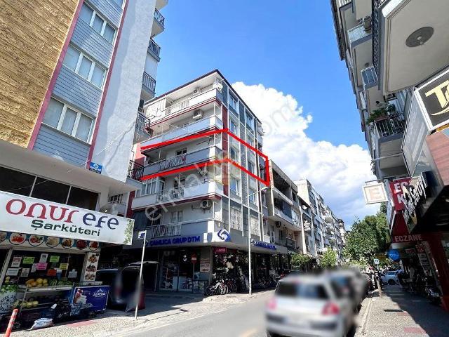 Hb'den 3+1 Kiralık Daire,cumhuriyet Mh.'de Cadde Üzeri,arakat