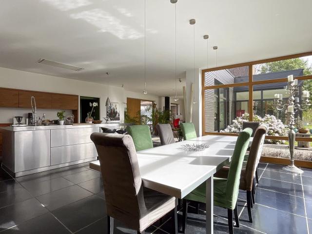 HEM – ferme au carré à vendre 9 pièces – 398m² 6 chambres Appartement indépendant Jardin – Piscine – Garage Box