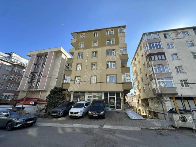Hem Oturuma Hem Yatırıma Uygun Kartalda 3+1 Fırsat Dairesi