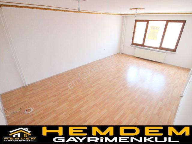 Hemdem Gayrimenkul'den Atakent'te Merkezi Konumda Asansörlü Ön Cephe Arakatta 3+1 Kiralık Daire