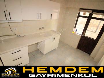 Hemdem Gayrimenkul'den Atakent'te 14.cadde Yanı Merkezi Konumda 2+1 Kiralık Daire