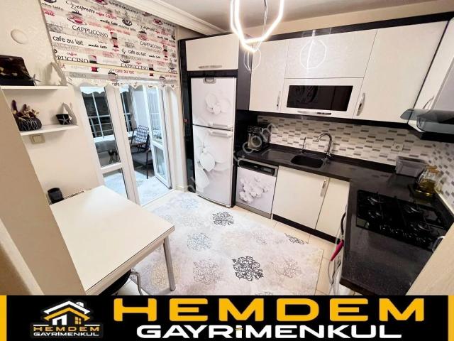 Hemdem Gayrimenkul'den Ayyıldız'da Arakat Ön Cephe Yapılı Sitede 3+1 Satılık Daire